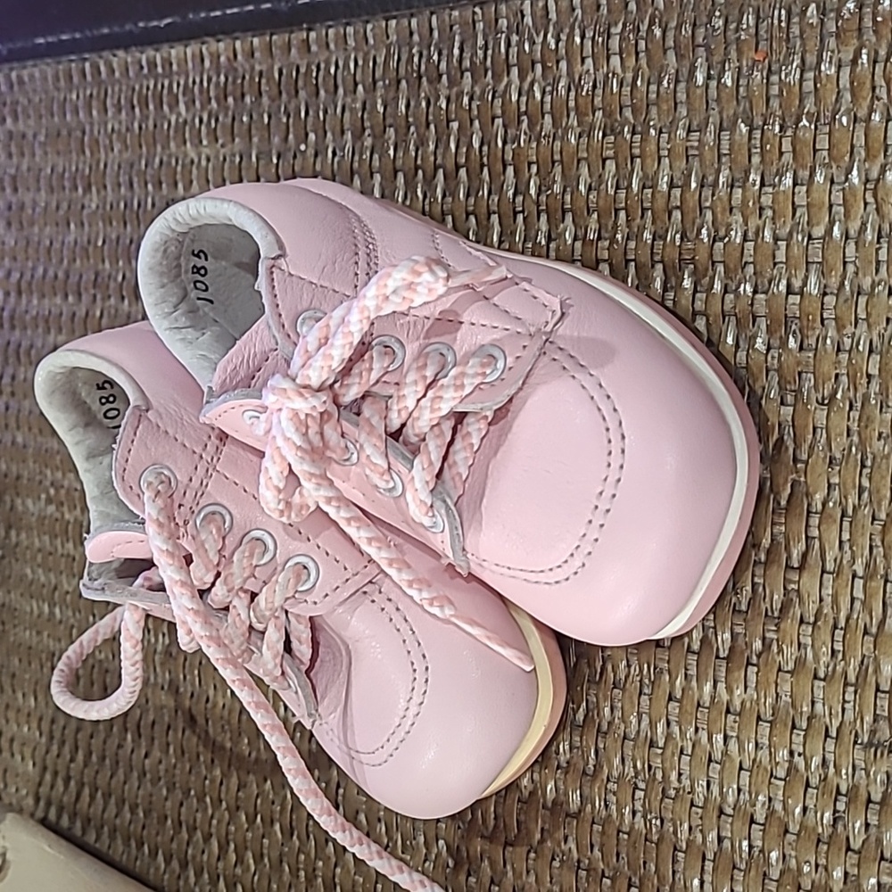 Kesco children's shoes Retro brand new in package style 5188 size 3E